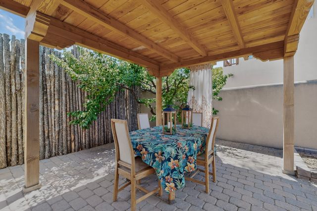 246 Maynard Street, Santa Fe, NM 87501