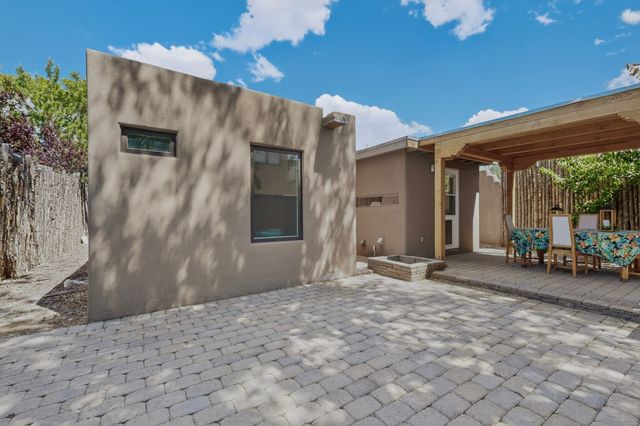 246 Maynard Street, Santa Fe, NM 87501