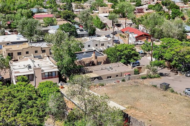 246 Maynard Street, Santa Fe, NM 87501