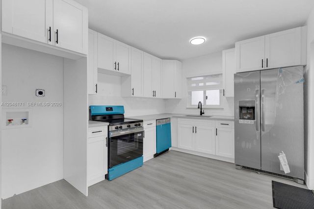 250 NW 45 ST, Miami, FL 33127