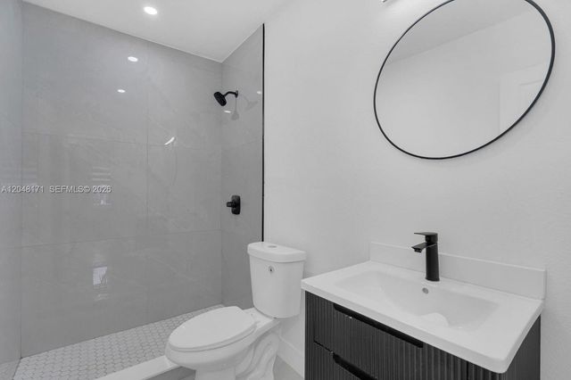 250 NW 45 ST, Miami, FL 33127