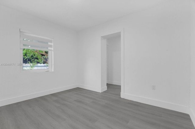 250 NW 45 ST, Miami, FL 33127