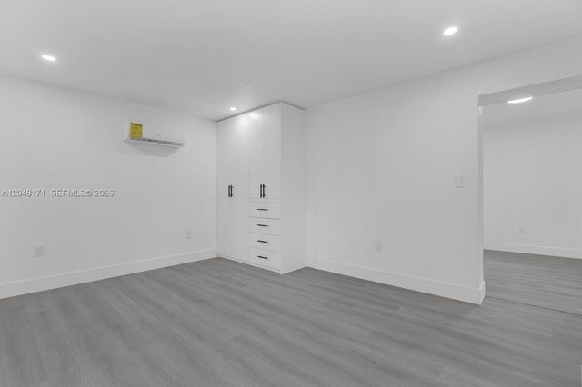 250 NW 45 ST, Miami, FL 33127