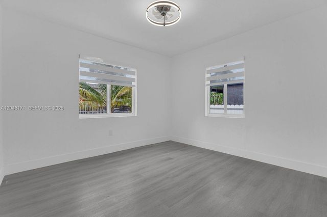 250 NW 45 ST, Miami, FL 33127