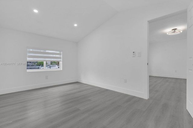 250 NW 45 ST, Miami, FL 33127