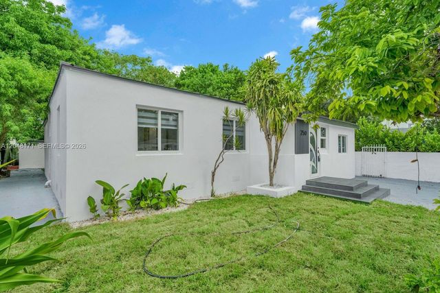 250 NW 45 ST, Miami, FL 33127