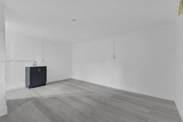 250 NW 45 ST, Miami, FL 33127