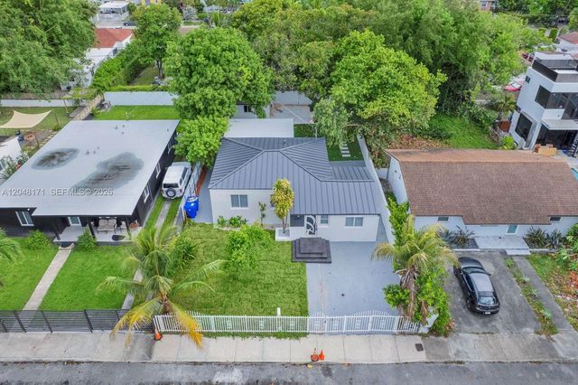250 NW 45 ST, Miami, FL 33127