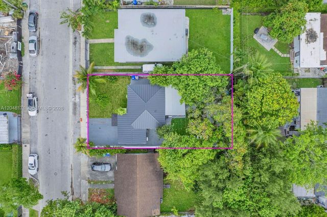 250 NW 45 ST, Miami, FL 33127