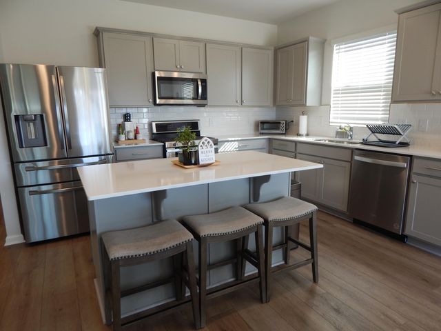 295 Shadybrook Dr. Drive, Summerville, SC 29486