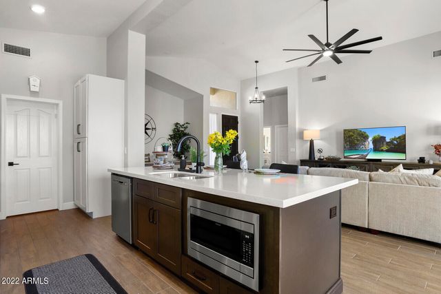 7435 E RUSTLING Pass, Scottsdale, AZ 85255