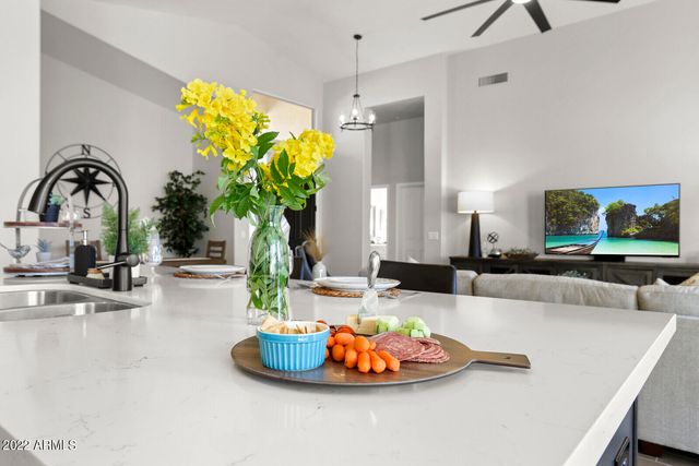 7435 E RUSTLING Pass, Scottsdale, AZ 85255