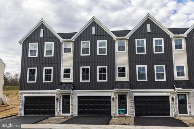 16 MEREDITH WAY, Carlisle, PA 17013