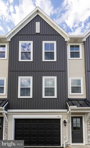 16 MEREDITH WAY, Carlisle, PA 17013