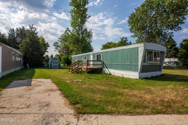 1201 Pioneer Trail, Mandan, ND 58554 property photo