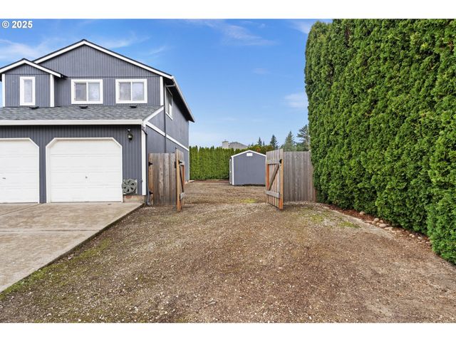 1648 Se LEWELLYN Ave, Troutdale, OR 97060