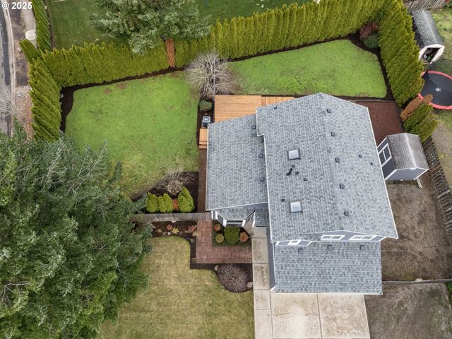 1648 Se LEWELLYN Ave, Troutdale, OR 97060