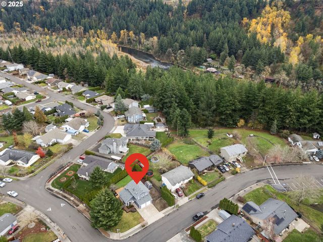 1648 Se LEWELLYN Ave, Troutdale, OR 97060