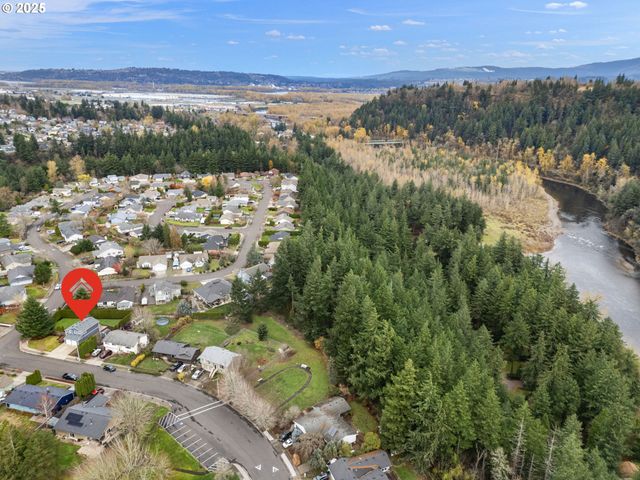 1648 Se LEWELLYN Ave, Troutdale, OR 97060