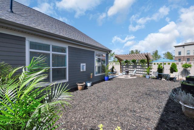 3670 Backstretch Way, Grove City, OH 43123