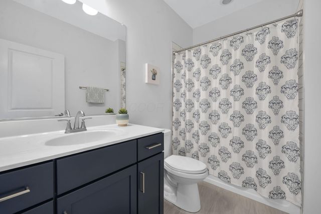 3670 Backstretch Way, Grove City, OH 43123