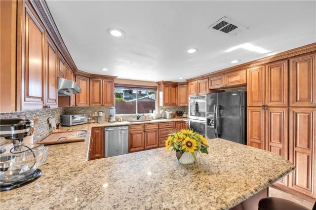 25907 New Chicago, Hemet, CA 92544