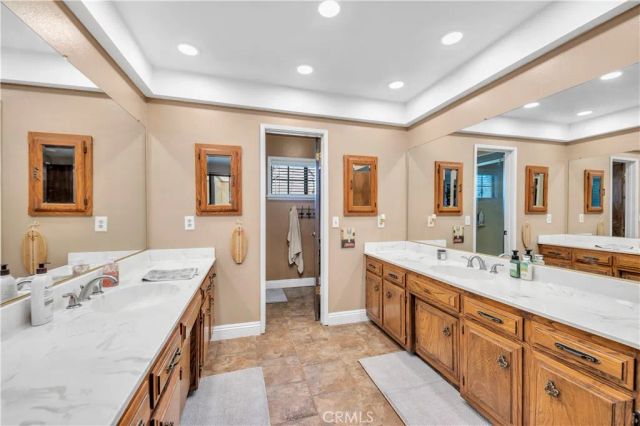 25907 New Chicago, Hemet, CA 92544