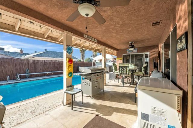 25907 New Chicago, Hemet, CA 92544