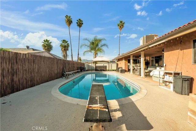 25907 New Chicago, Hemet, CA 92544