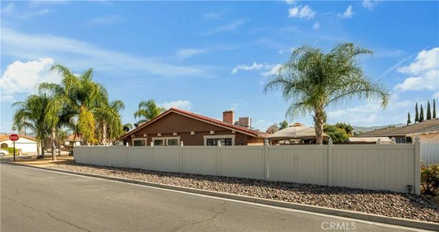 25907 New Chicago, Hemet, CA 92544