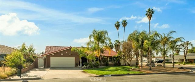 25907 New Chicago, Hemet, CA 92544