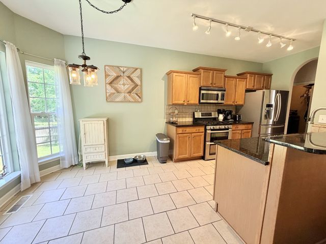 241 Quad Oak Dr, Mount Juliet, TN 37122