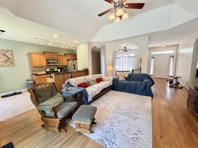 241 Quad Oak Dr, Mount Juliet, TN 37122