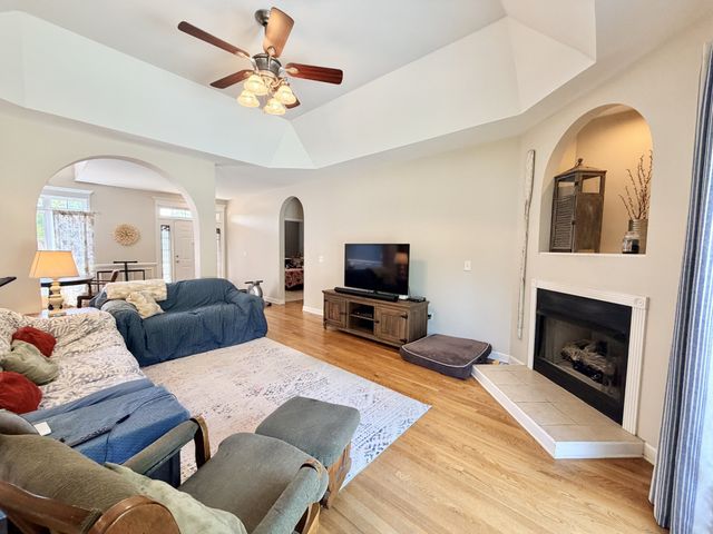241 Quad Oak Dr, Mount Juliet, TN 37122