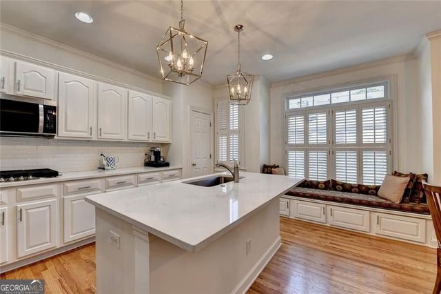 16 Carrington Way, Atlanta, GA 30328