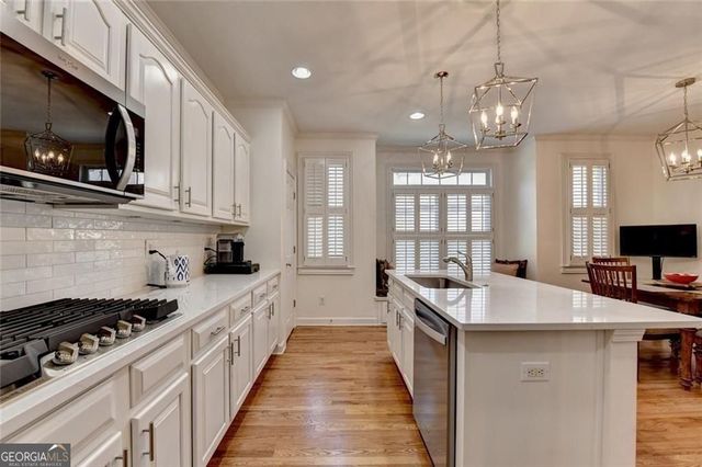 16 Carrington Way, Atlanta, GA 30328