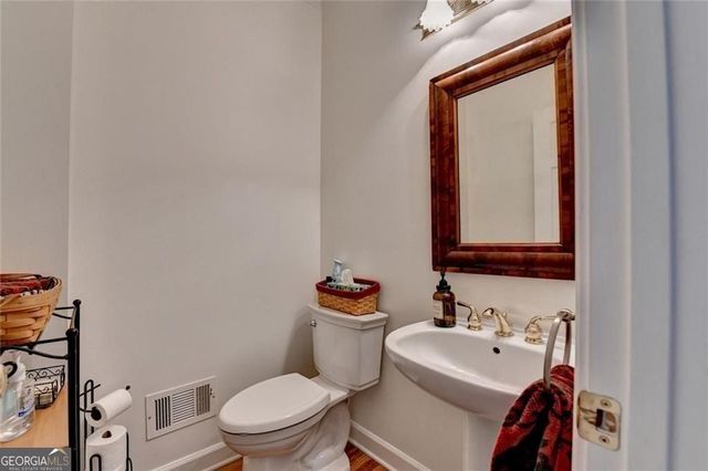 16 Carrington Way, Atlanta, GA 30328