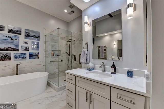 16 Carrington Way, Atlanta, GA 30328