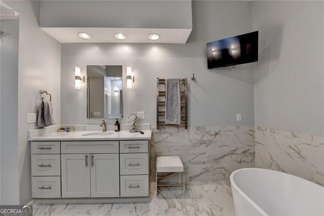16 Carrington Way, Atlanta, GA 30328