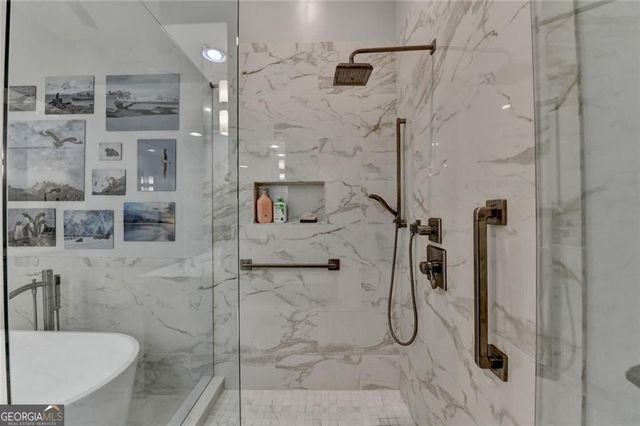 16 Carrington Way, Atlanta, GA 30328