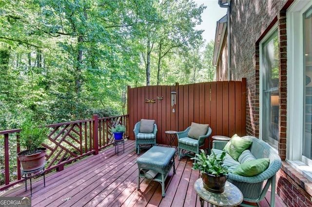 16 Carrington Way, Atlanta, GA 30328