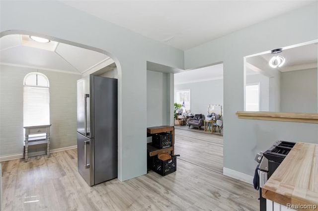 18966 San Juan Drive, Detroit, MI 48221