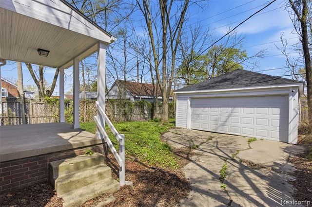 18966 San Juan Drive, Detroit, MI 48221