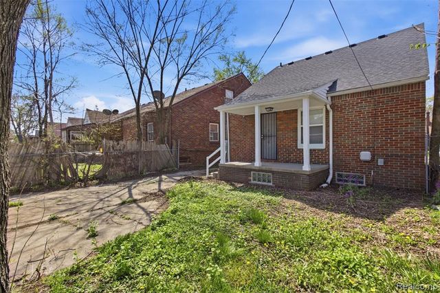 18966 San Juan Drive, Detroit, MI 48221