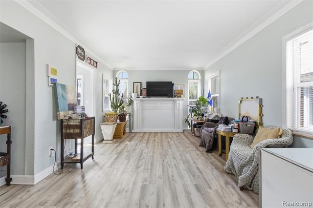 18966 San Juan Drive, Detroit, MI 48221