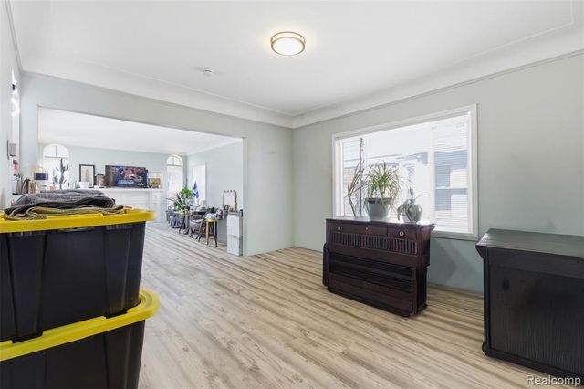 18966 San Juan Drive, Detroit, MI 48221