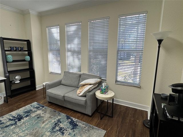 611 W BAY STREET, Tampa, FL 33606