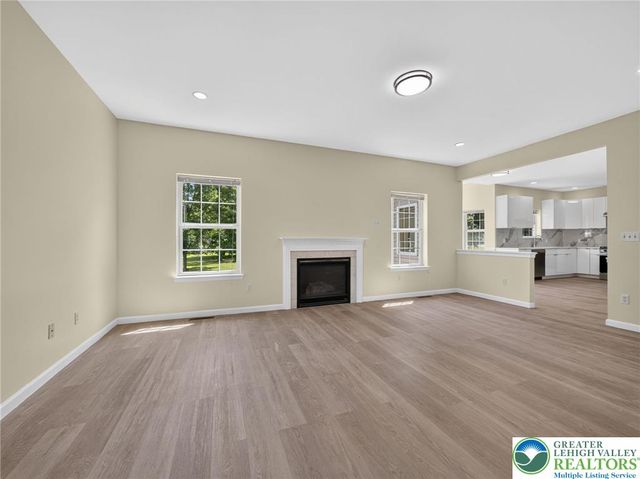 740 Mohican Drive, Easton, PA 18040
