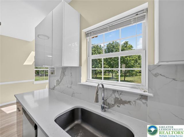 740 Mohican Drive, Easton, PA 18040