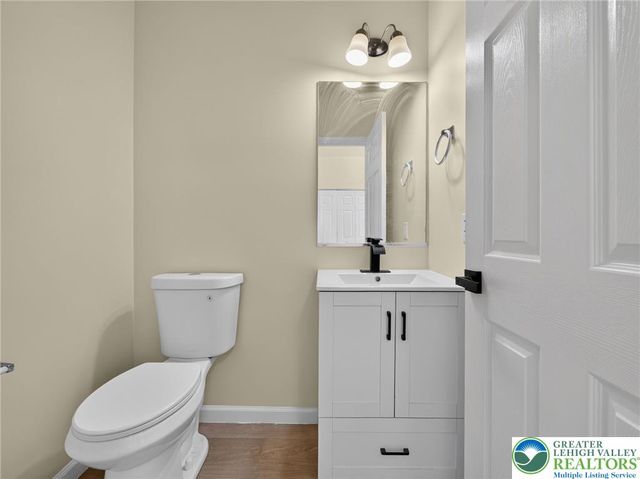 740 Mohican Drive, Easton, PA 18040